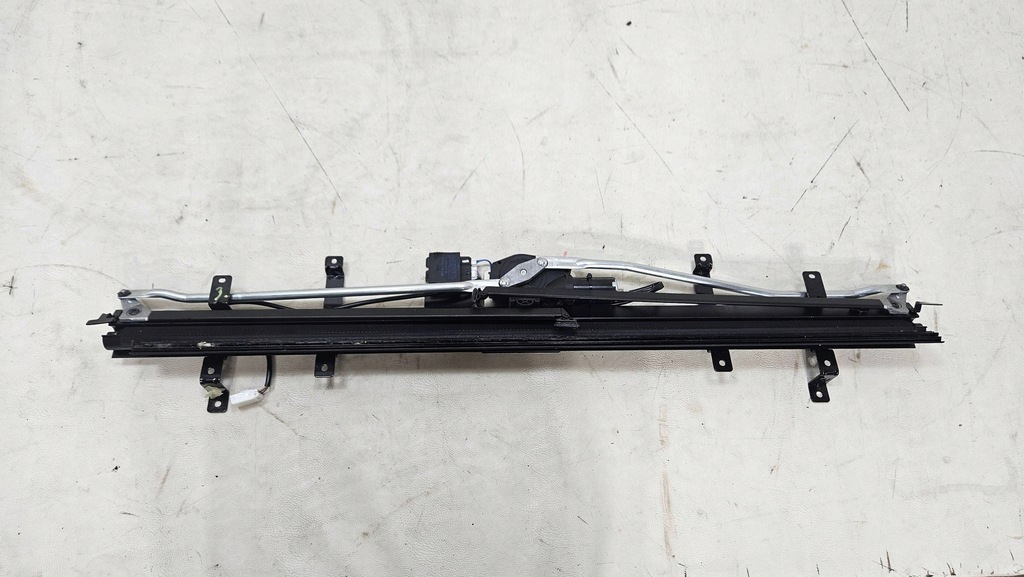 фото №1, Шторка солнцезащитная maserati quatroporte 670183281