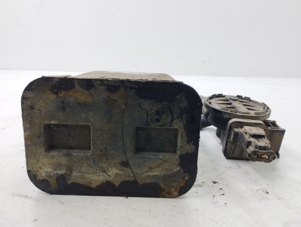 фото №4, Chrysler pt cruiser 2002 фильтр угольный