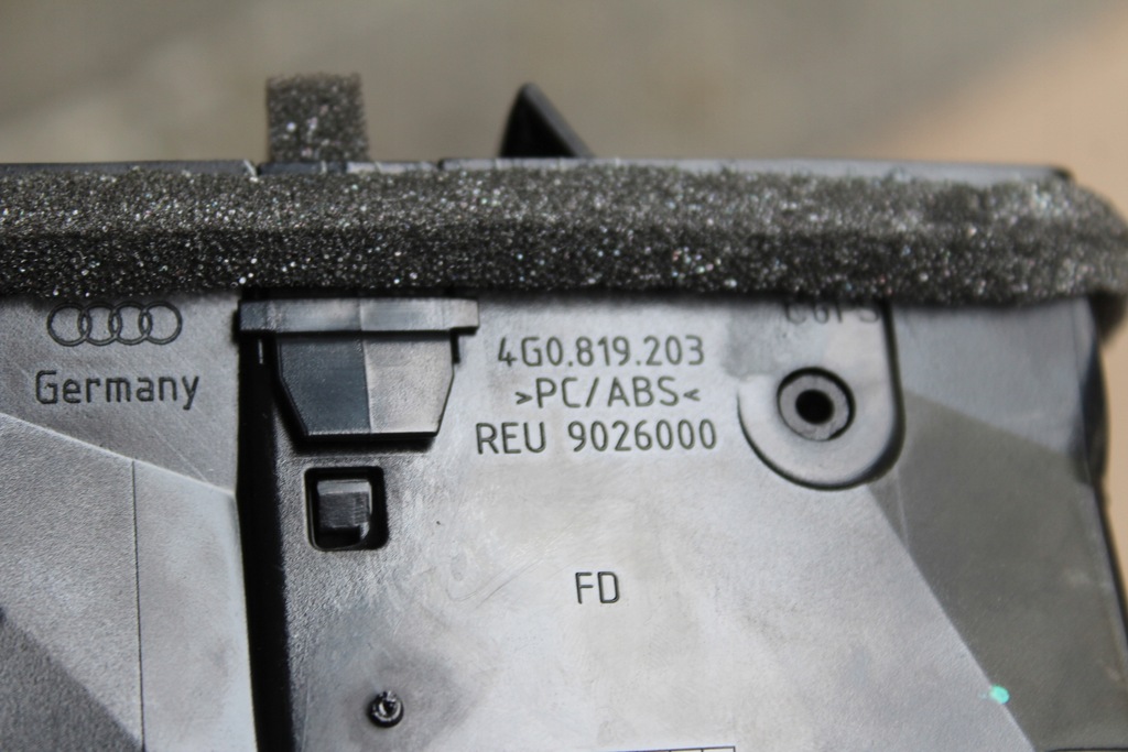 фото №9, Решётки впуск воздуха консоли audi a7 4g lift