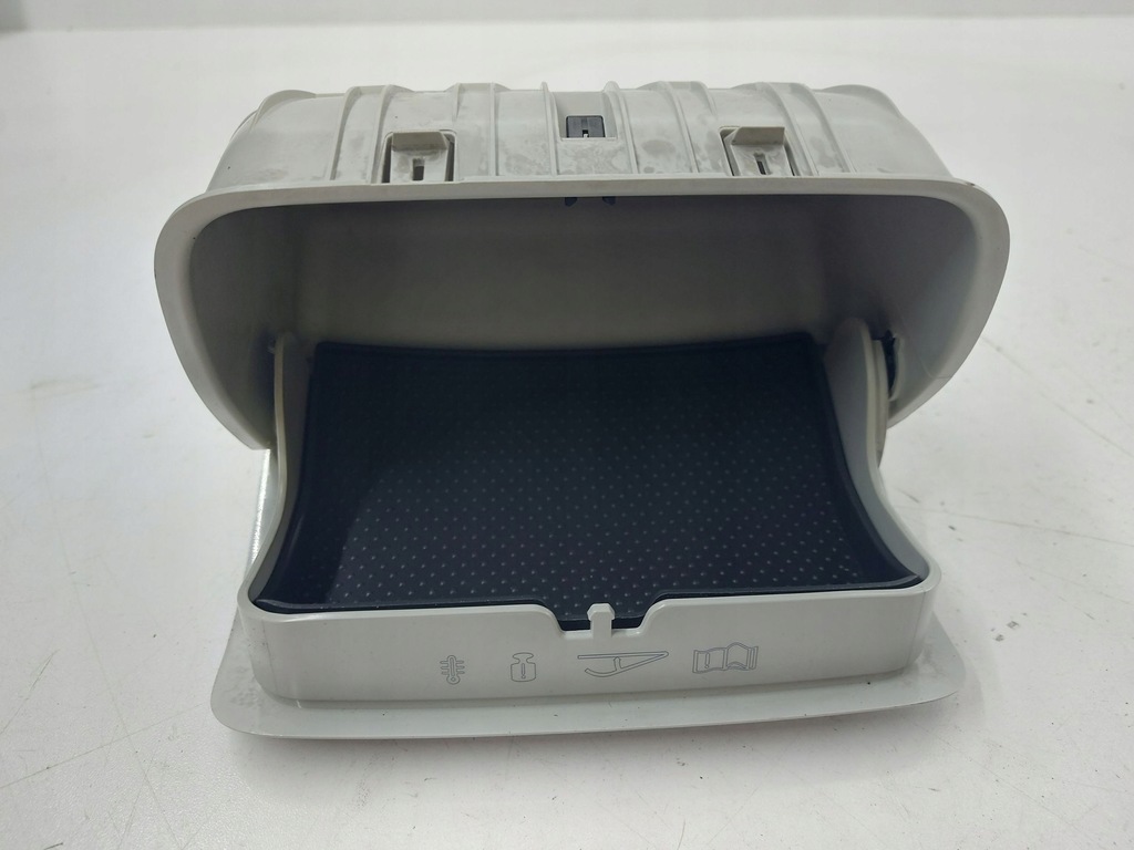 фото №6, Seat ateca 2018 бардачок na накладки на фари