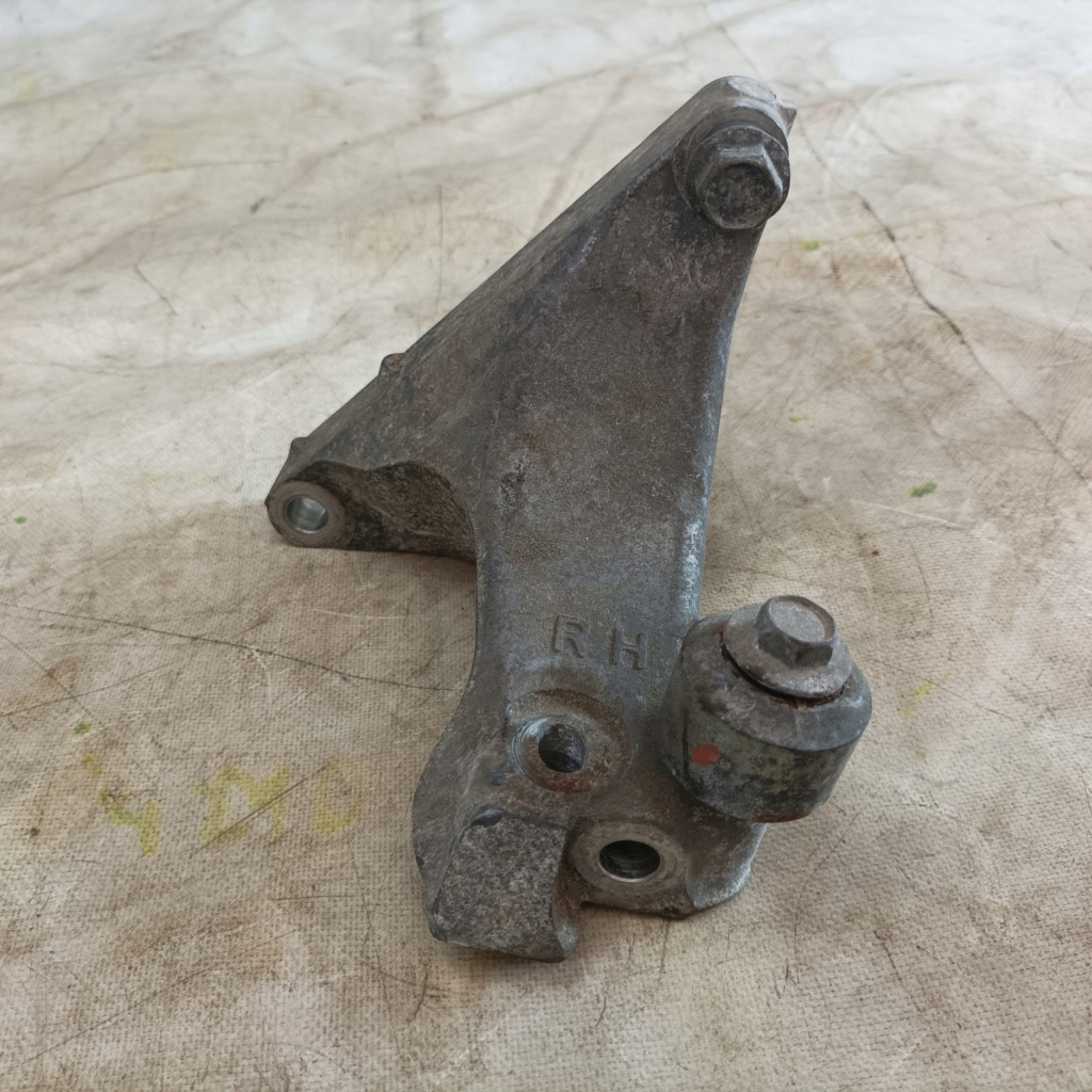 фото №9, Subaru outback 15- подушка кронштейн двигателя usa l/p