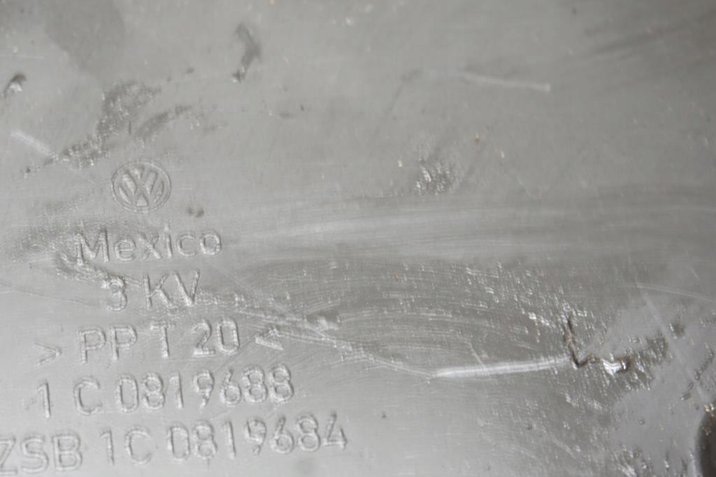 фото №6, Захист консолі панелі права vw new beetle