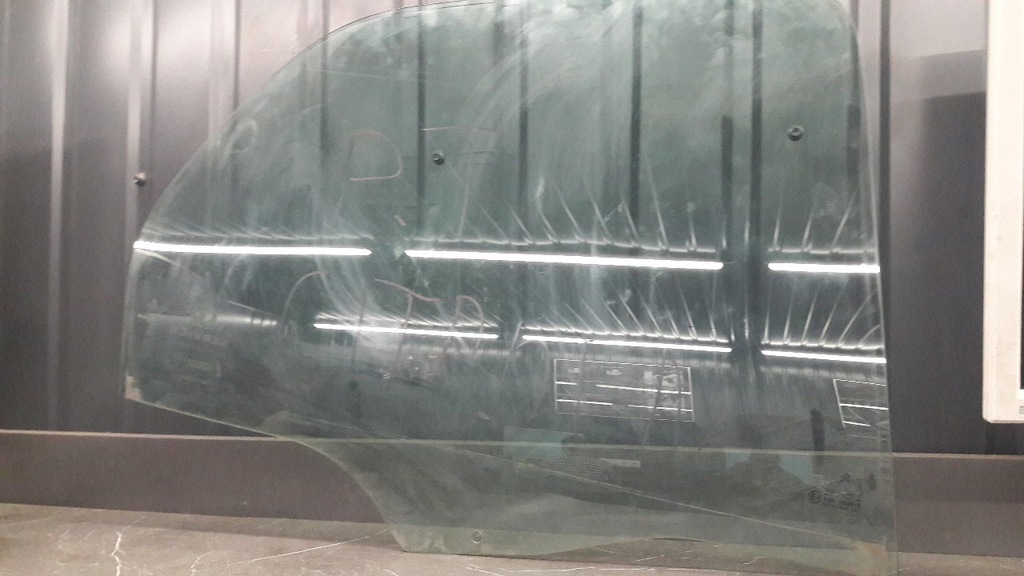 фото №1, Скло правий задня citroen picasso