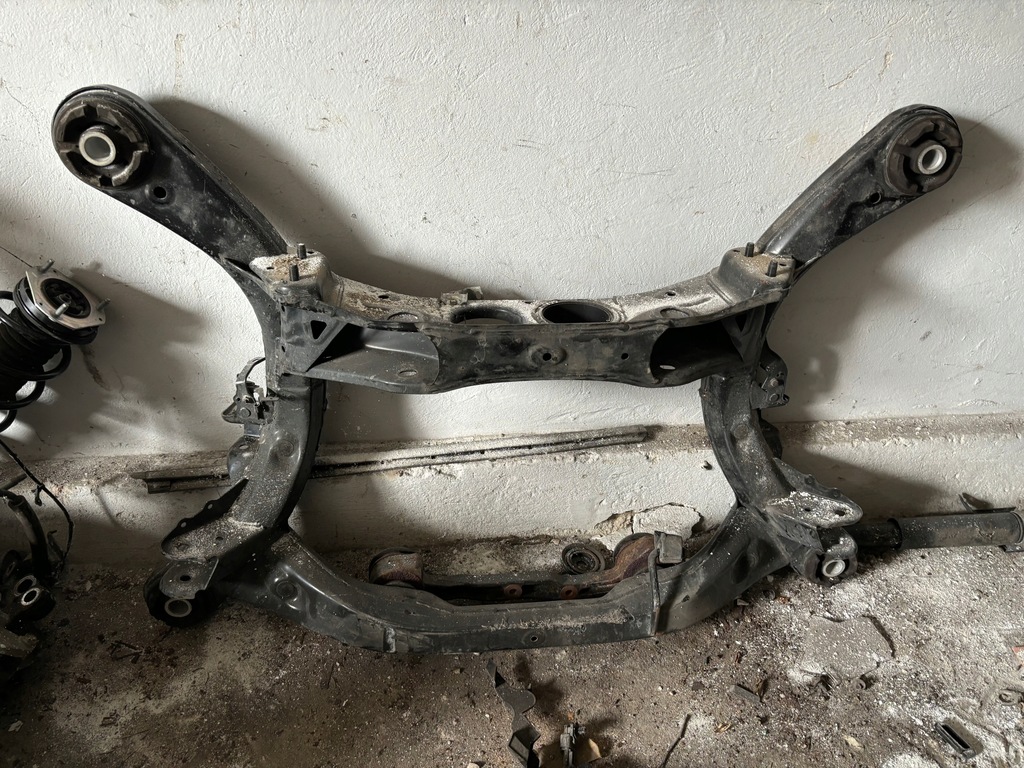 фото №1, Lexus rx iv 450h подрамник подрамник задняя подрамник балка