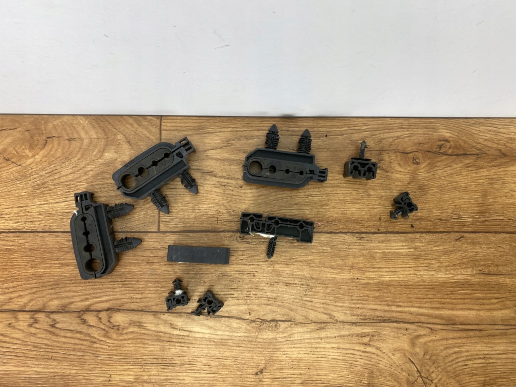 Штифты клипсы трубопровод система тормозной топлива рама dodge ram 1500 2019+ америка в Украине