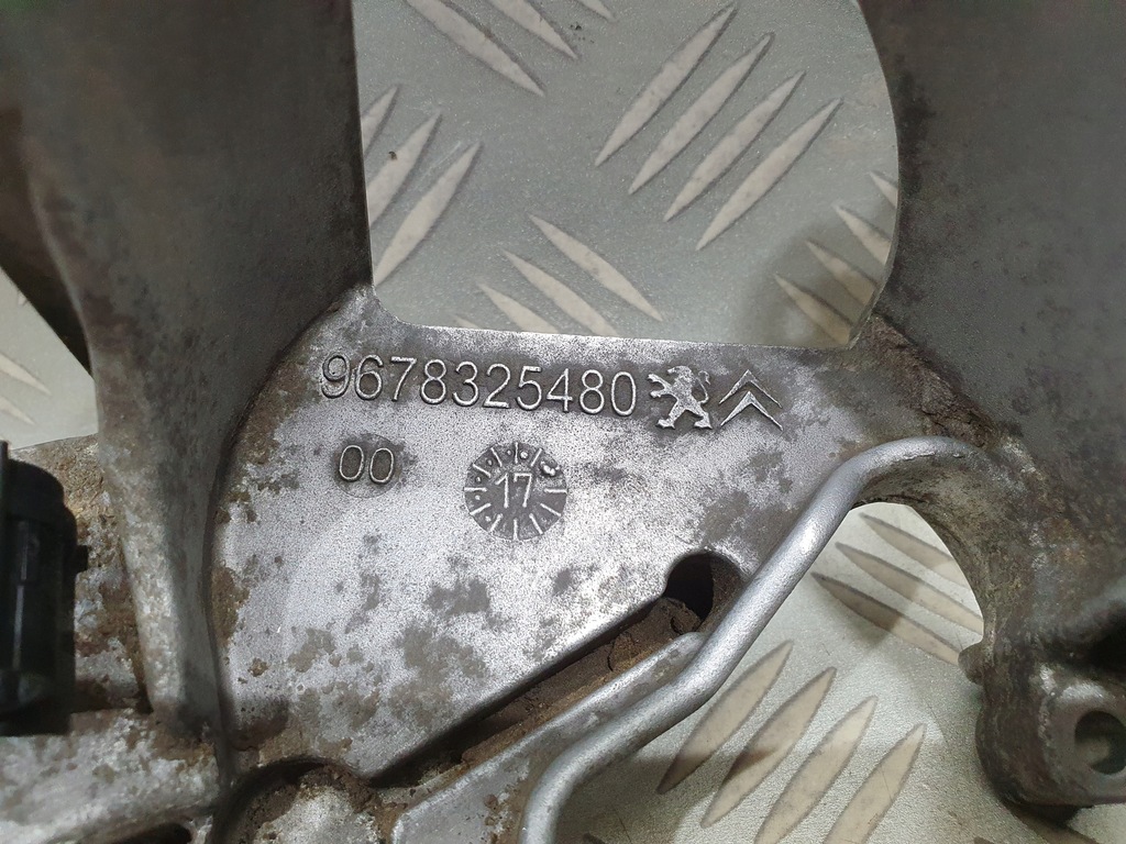 фото №8, Кронштейн корпус фильтра топлива grandland 1.6 cdti