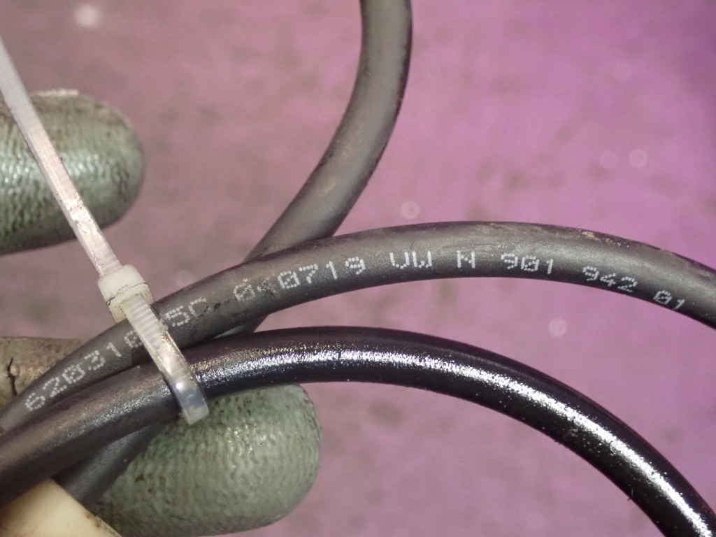 фото №8, Vw polo iv 9n hb 5d 01-05 датчик kąta повороту 6q1423291b 4 pin