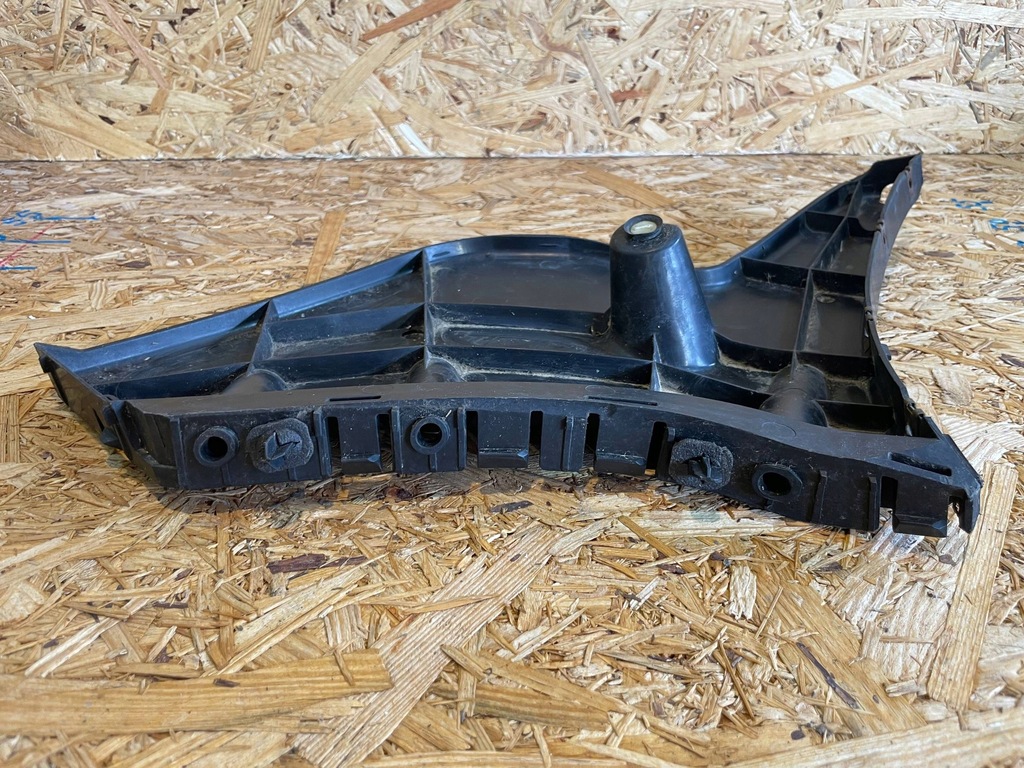 фото №7, Volvo v60 v-60 i 1 10-18 направляющая кронштейн кронштейн бампера правый задняя задний