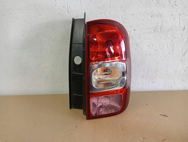 фото №1, Лампа права задня правий задня dacia duster i lift 13-17