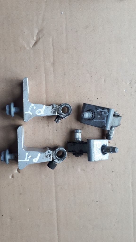 фото №1, A4 b8 s4 петля петли дверь правый задняя lx7w