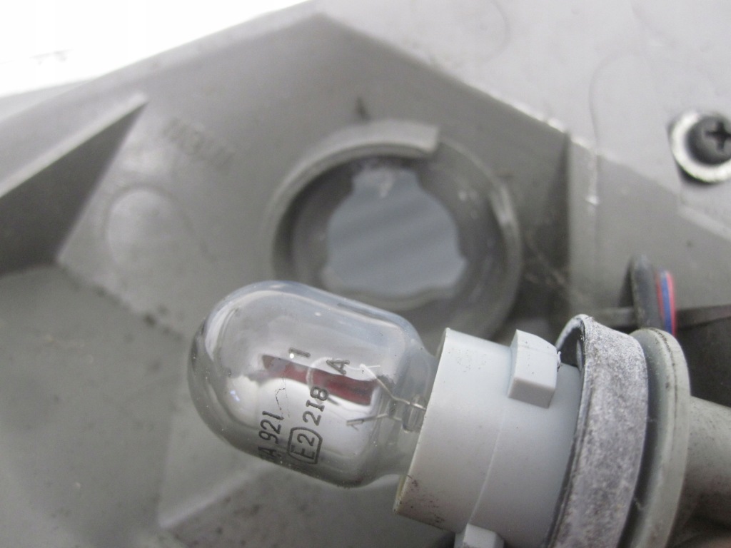 Nissan leaf 1 11r фара левая задняя 266503nl0b с Разборки