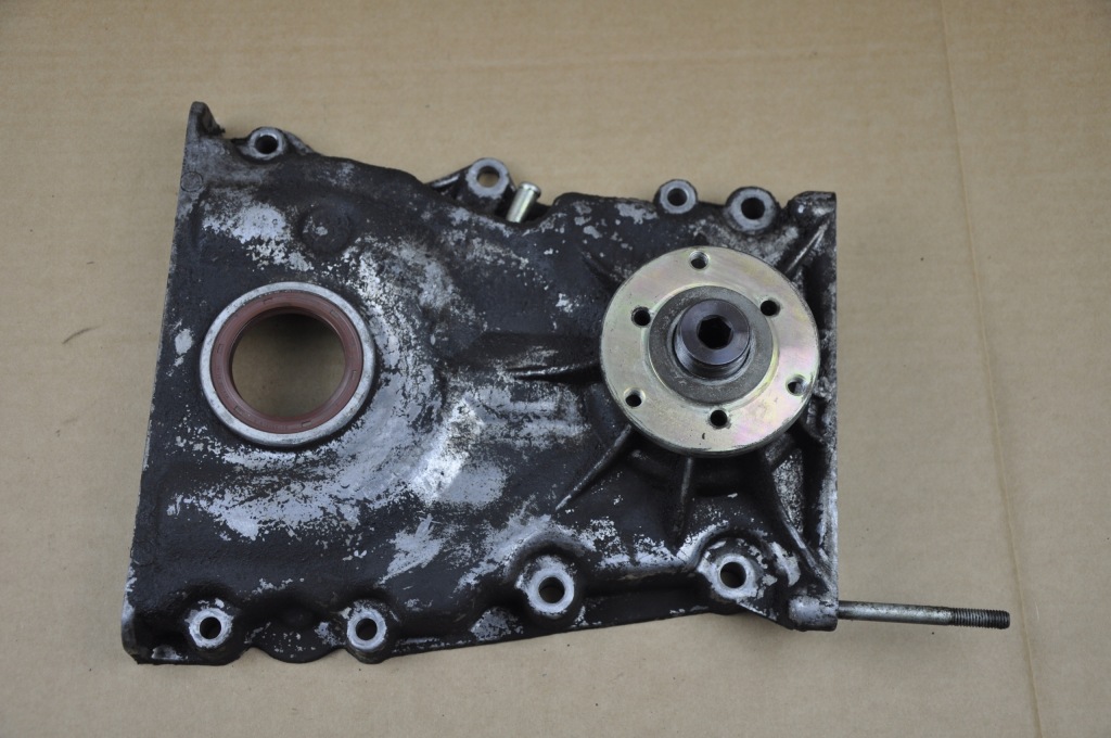 Купити Кришка розподільного валу land rover discovery 2 2 defender td5 hrc2897