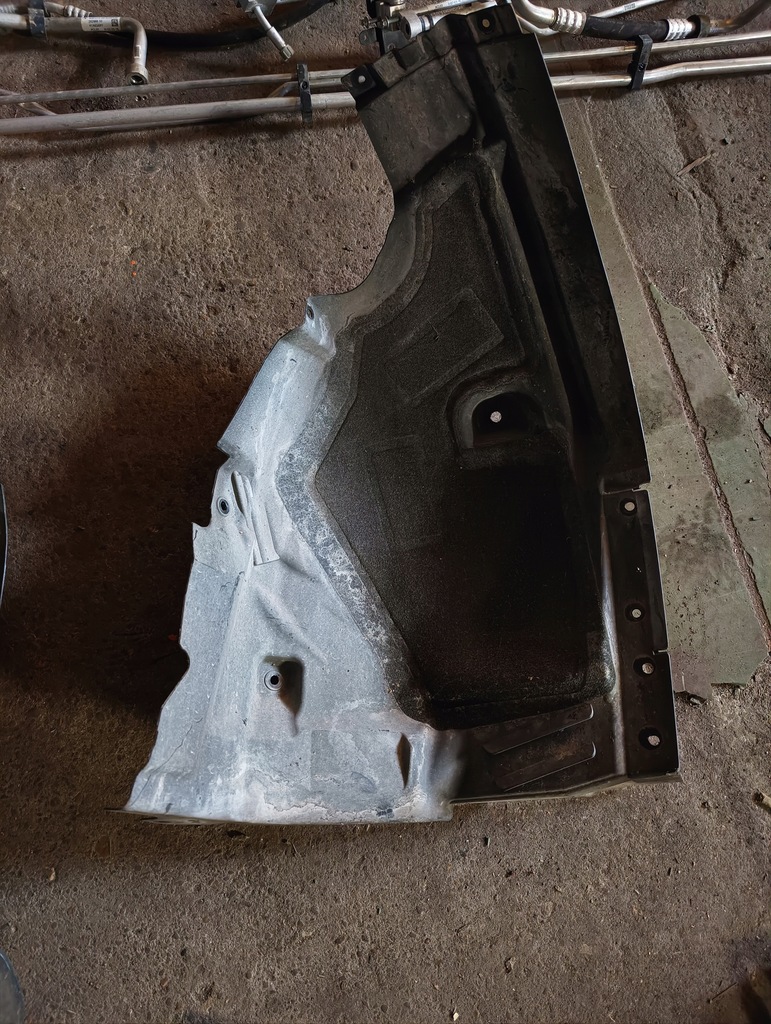 фото №7, Bmw i3 l01 подкрылок передние левая перед передние 7270917