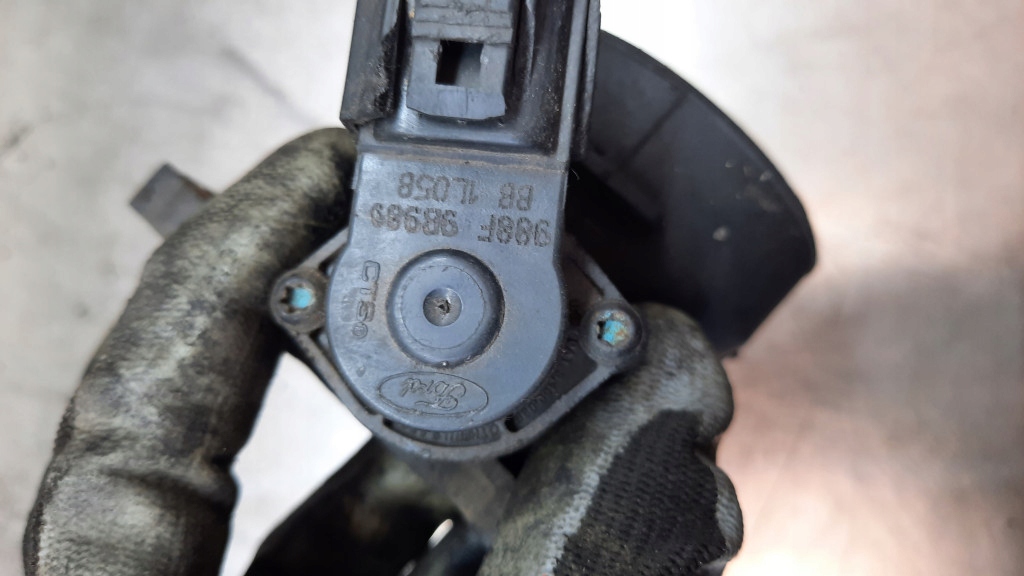 фото №5, Дросельна заслінка ford mondeo mk3 1.8b 02r 1s7u-9e927-ca