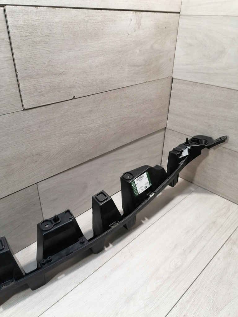 фото №7, Jaguar f-pace направляющая бампер задняя hk83-17e855-ae