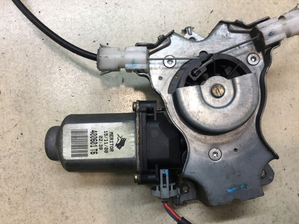 фото №11, Подъемник стекло левый задняя primera p11 2 pin