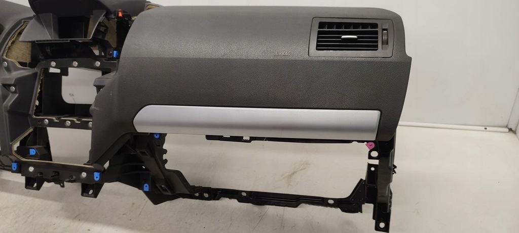 фото №14, Приборная панель консоль ремни opel zafira b 1,8