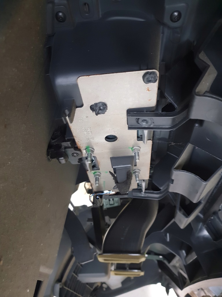 фото №10, Dacia sandero i air bag подушка консоль датчик