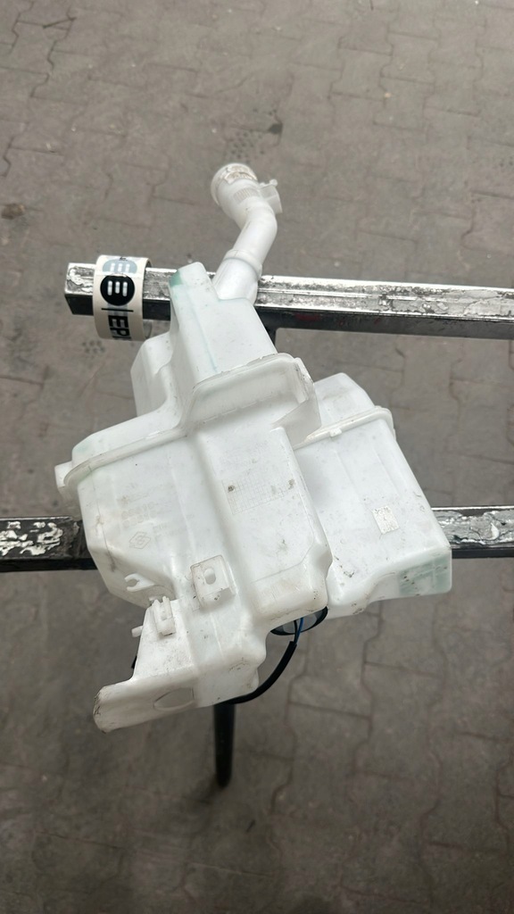 фото №2, Kia sportage 2021- бачок распылителя