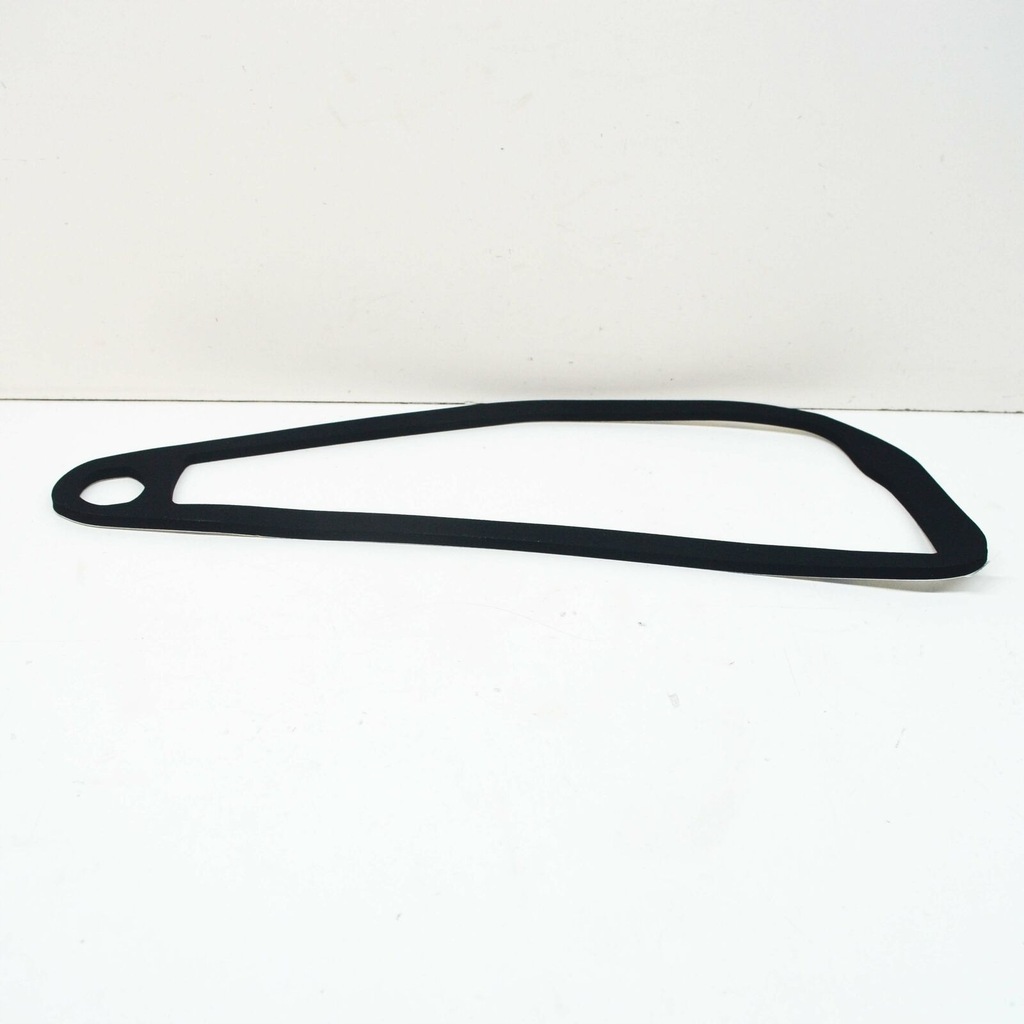 фото №1, Audi q3 rsq3 8u rear правий задній ліхтар ущільнювач 8u0945192a original