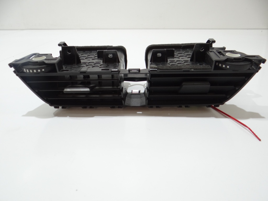 фото №1, Решітка обдув середня bmw i3 l01 13950742