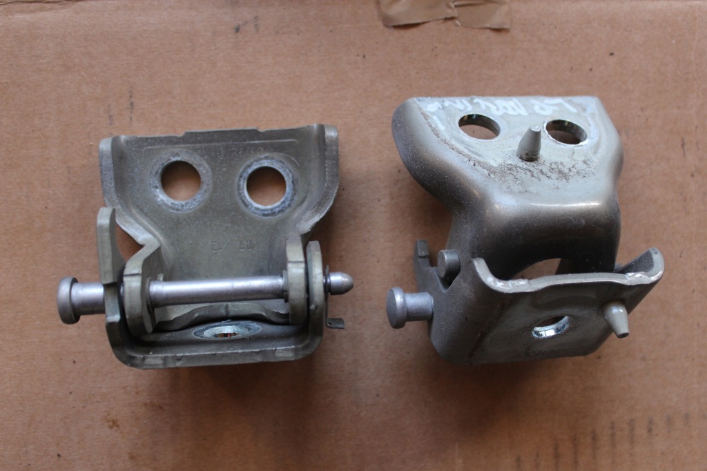 фото №1, Citroen berlingo ii partner петлі двері перед комплект лівий перед kebc