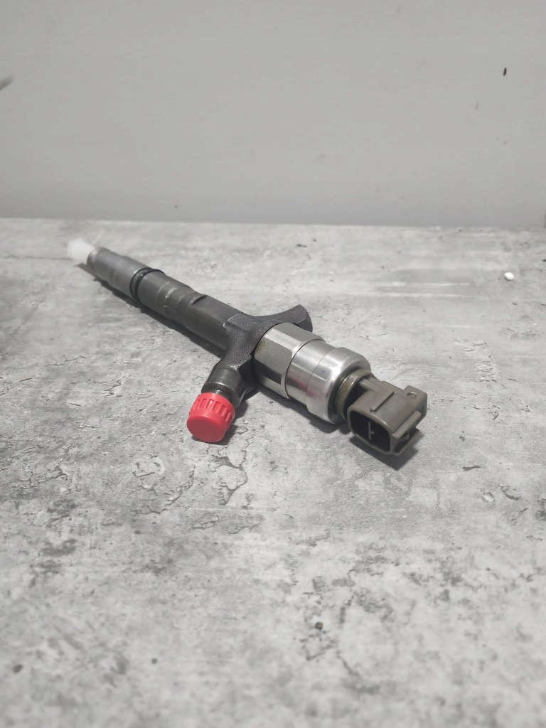 фото №1, Форсунка denso 23670-27020 toyota 2.0 d4d