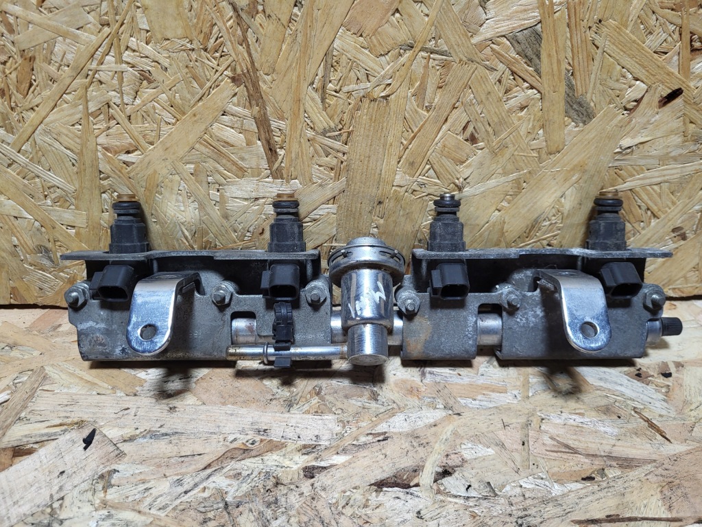 Купити Mini cooper r56 1.6 молдинг упорскування