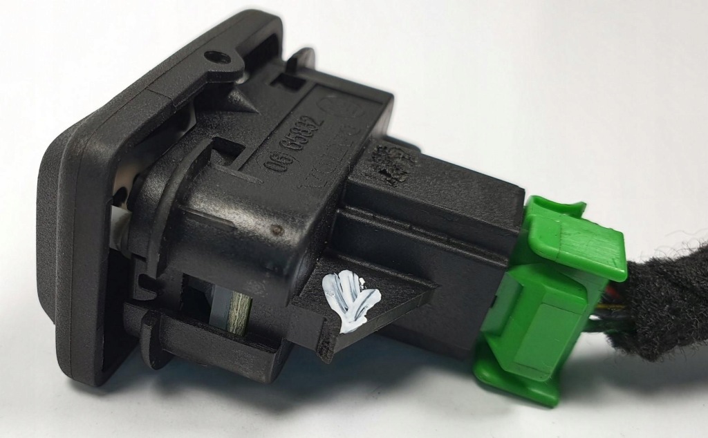 фото №3, Кнопка блокировка замка volvo v50 30773333