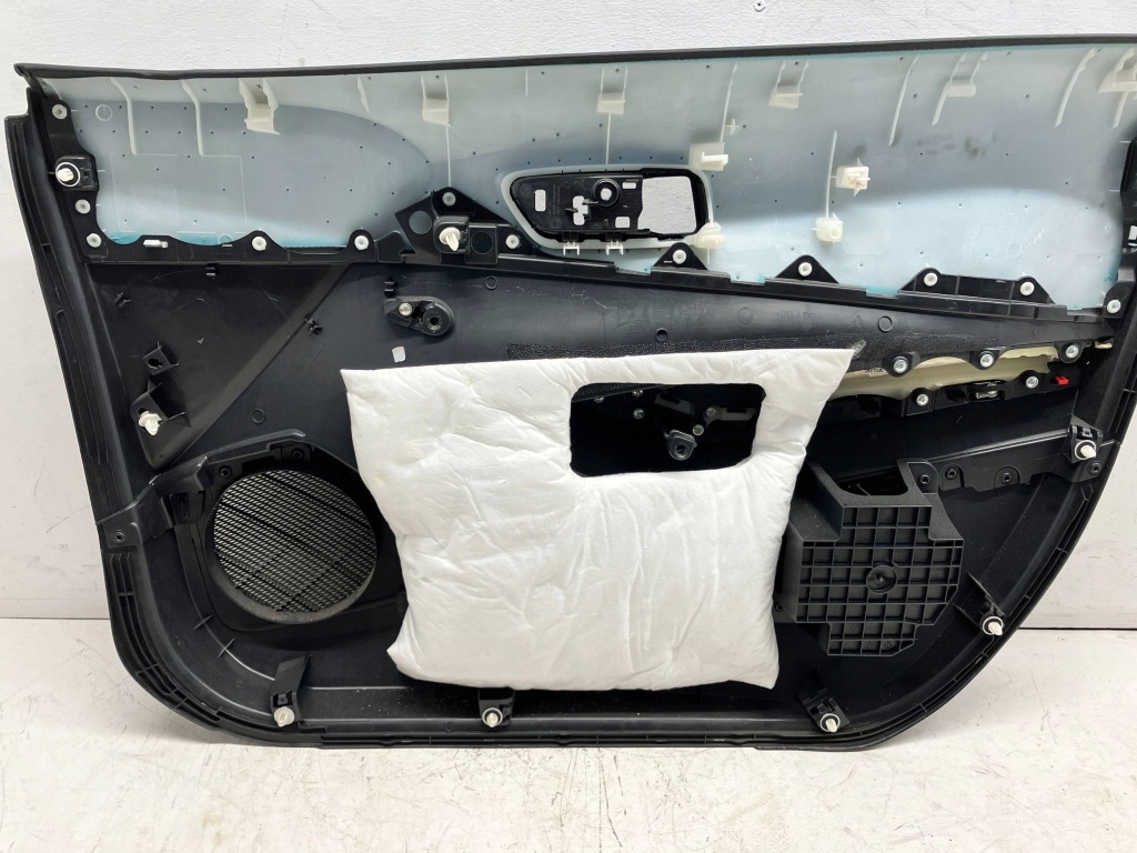 фото №11, Corolla e21 обшивка обивка дверь prednich левый перед тканевый царапины