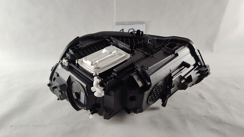 Купить Mercedes cla 118 рестайлинг  америка w118 full led правый  фара фара правая