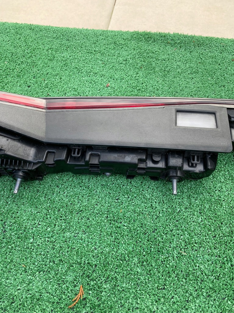 фото №11, Audi s8 a8 d5 лампа задня led 4n0945095m