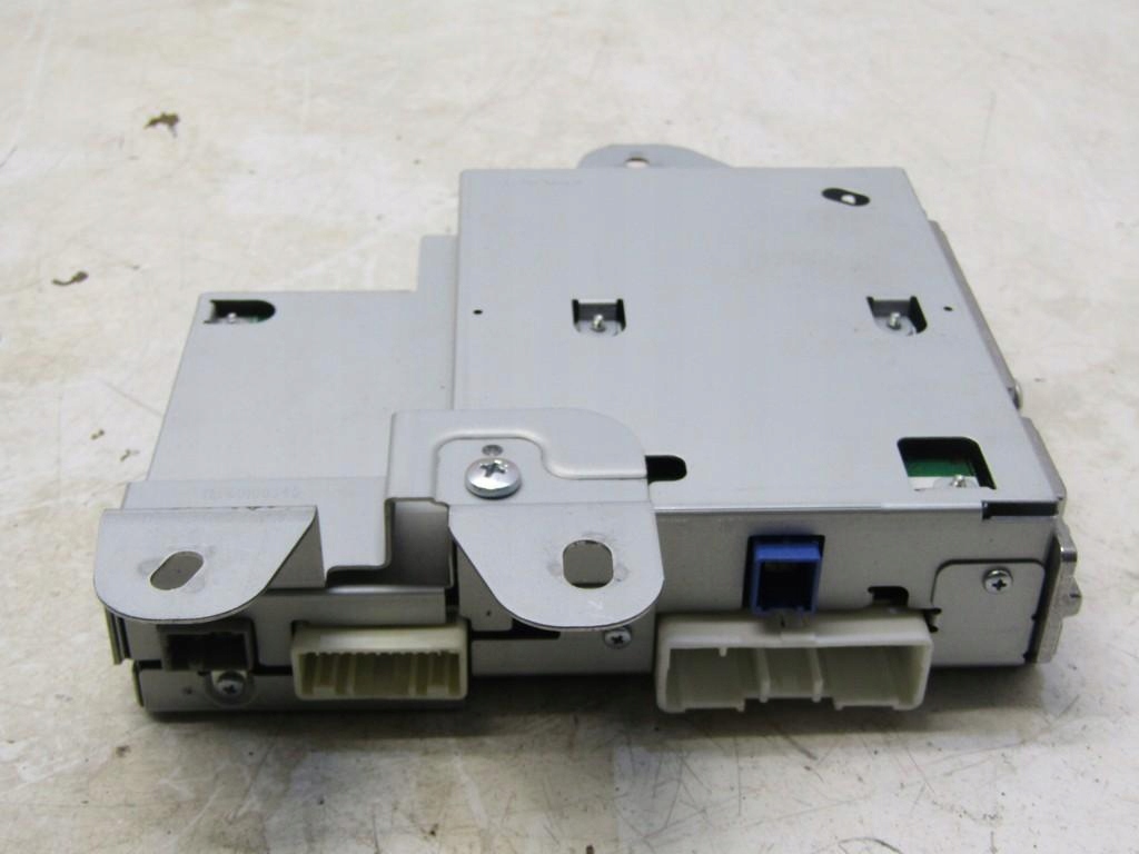 фото №1, Тюнер усилитель радио mazda 2 dj db5l66drx