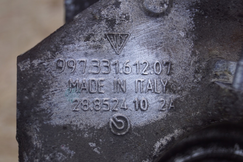 фото №8, Поворотный кулак правый задняя porsche 911 997 99733161207