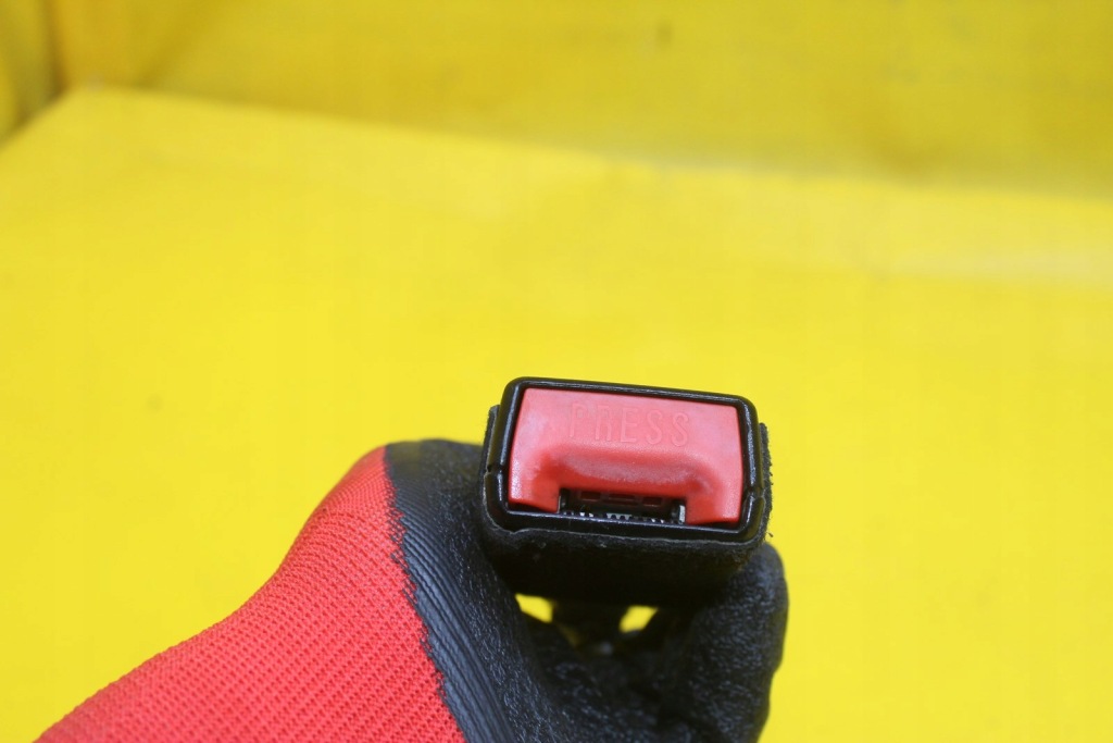 фото №5, Кліпса поперечина правий перед kia ceed i 3d hb