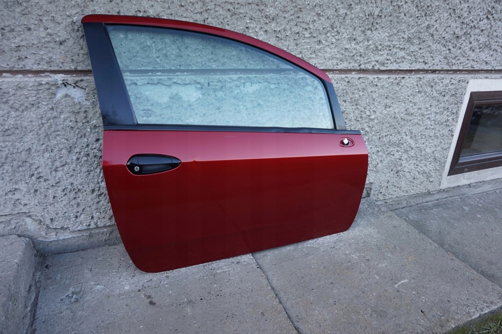фото №1, Дверь передние правое fiat grande punto 3d 163/b