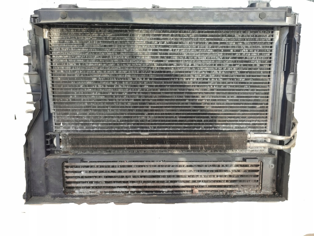 фото №1, Pas передний комплект радиатор bmw e60 e61 2.0d 2003-2010