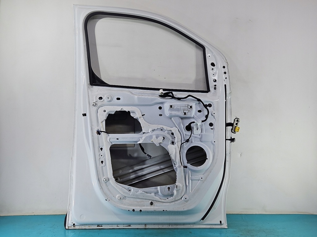 фото №11, Двері перед ліва toyota proace ii 16-23 білий