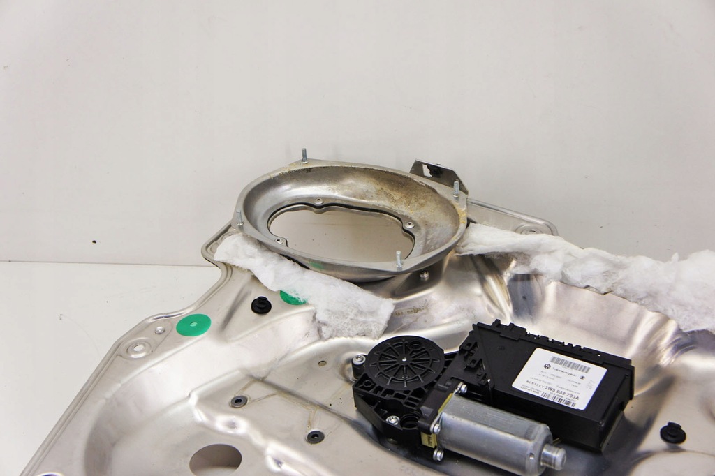 фото №5, Ir038 bentley flying spur i механизм стекло задняя