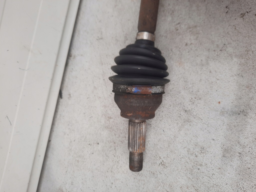 фото №6, Приводной вал правая ford fiesta mk7 1.4 tdci