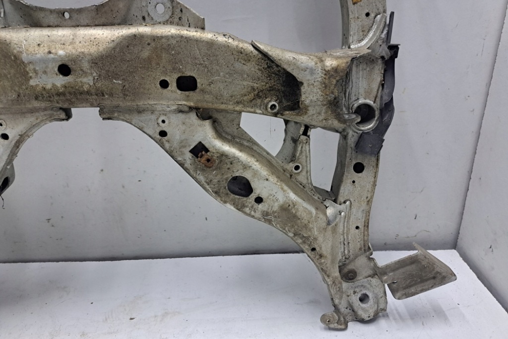 фото №9, Підрамник передні bmw 5 f10 6796693 2012