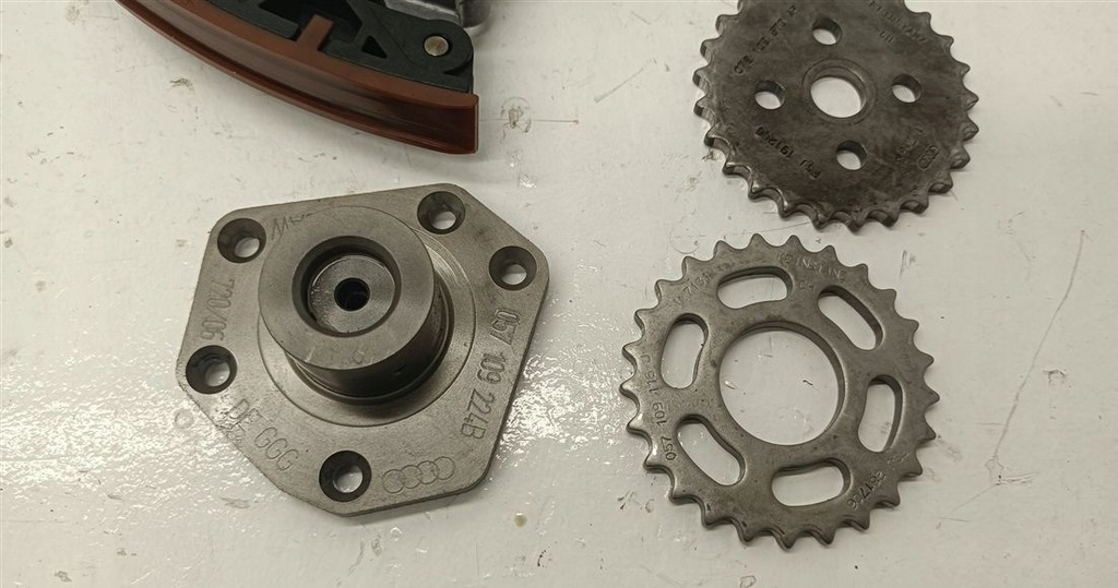 фото №11, Грм направляющие натяжитель колесо зубчатое vw phaeton 3d audi a6 c6 3.0 tdi bmk