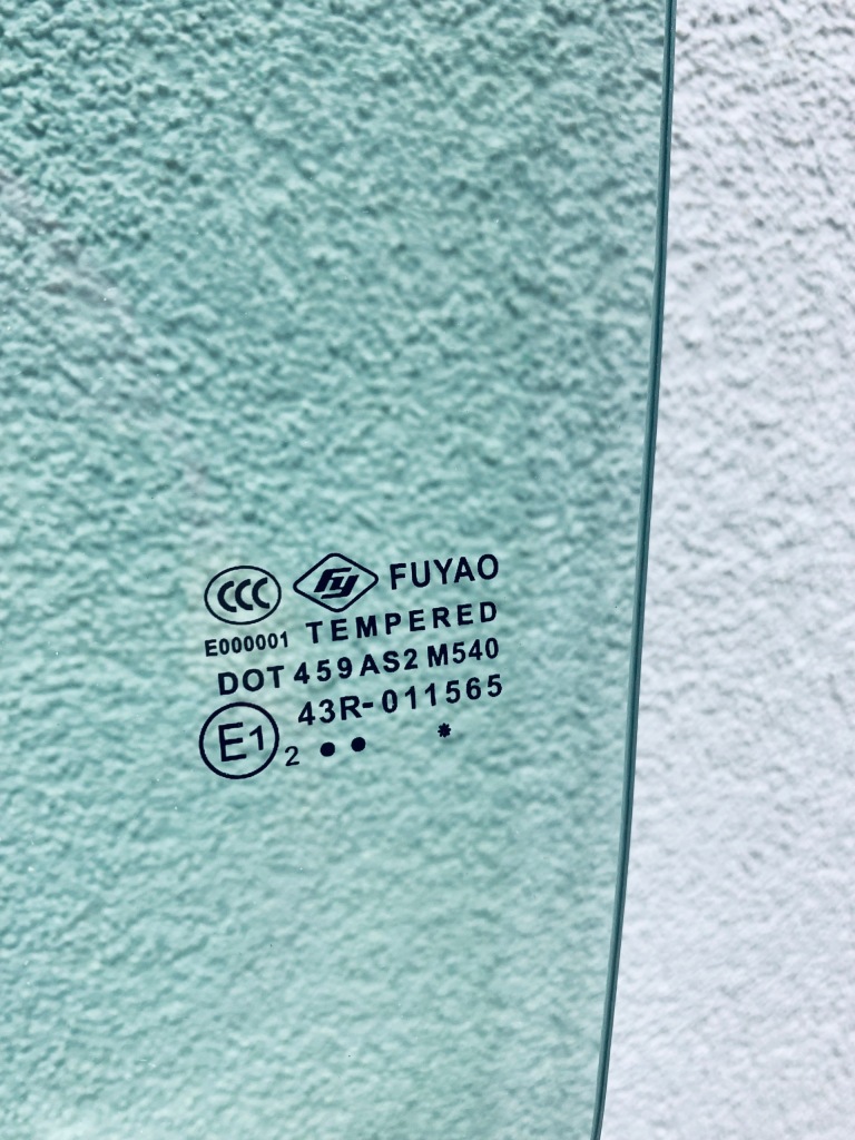 Скло бокове  ліва опускна mini r56 r57 2006-16 Ціна