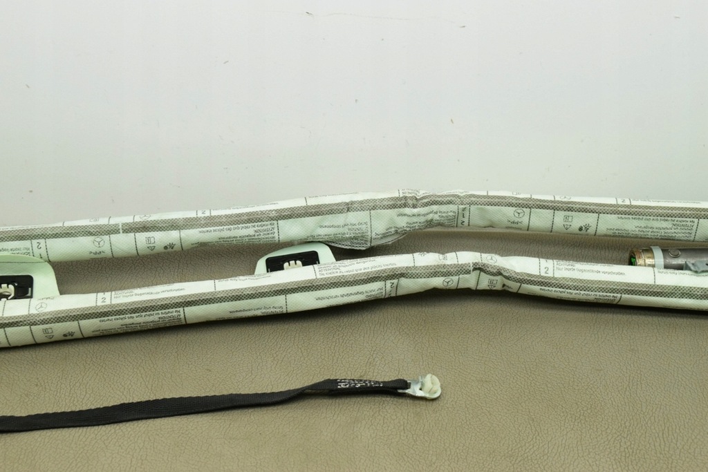 фото №11, Шторка безпеки права mercedes-benz e w212 a2128604802 2012