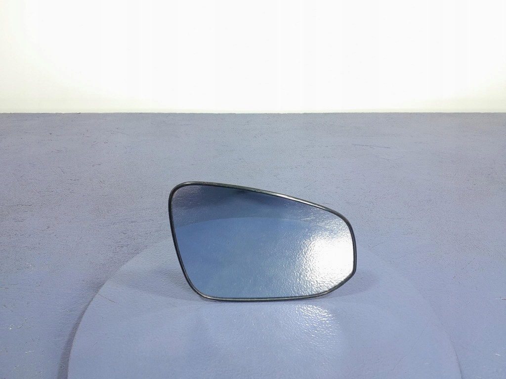 фото №1, Toyota rav4 v xa50 вкладыш зеркало правого