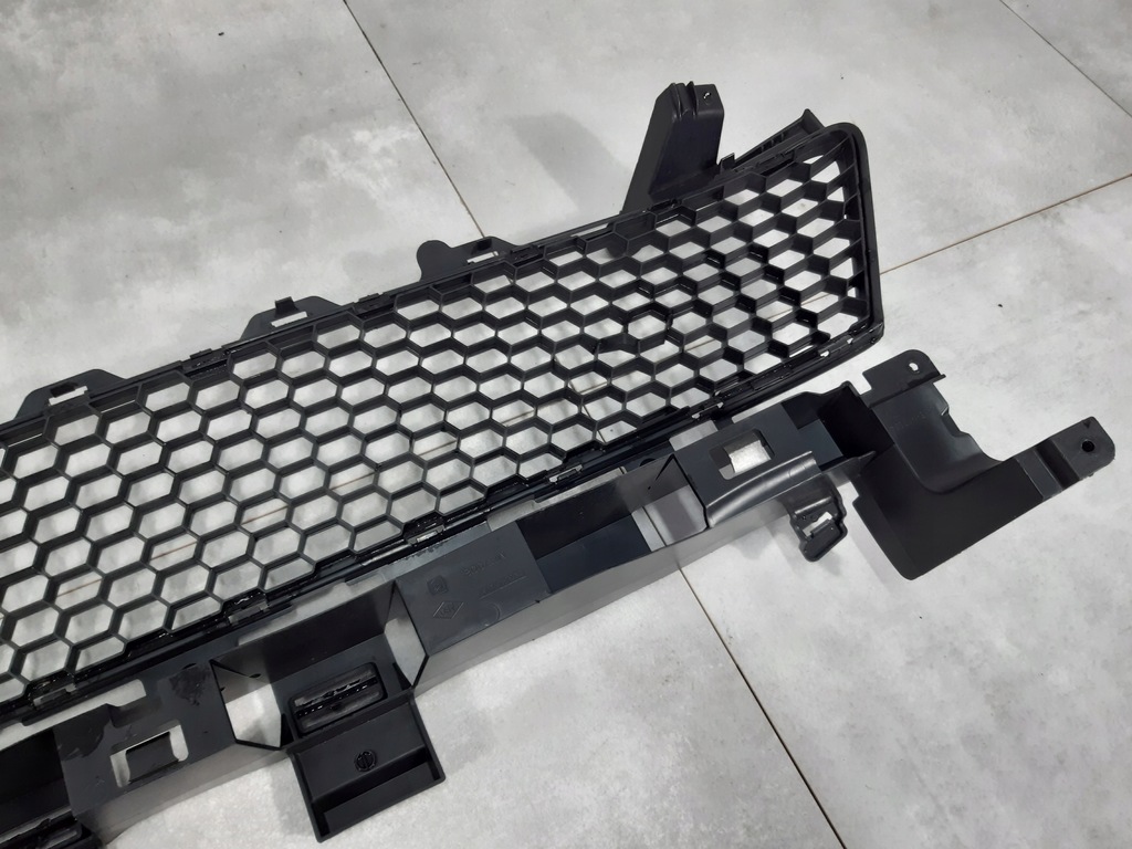 фото №12, Dacia sandero ii logan ii решітка середня бампера перед 622540565r