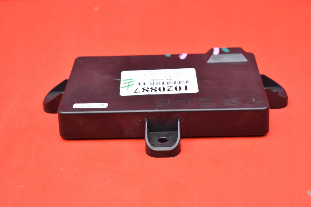 Блок управления модуль дверь левый задний  1045490-10-d tesla model x 90d 15-21 в Украине