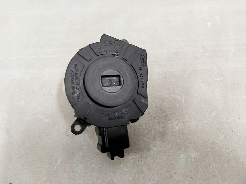 фото №4, Volvo c30 2.0 b замок запалювання ключ вкладка замка