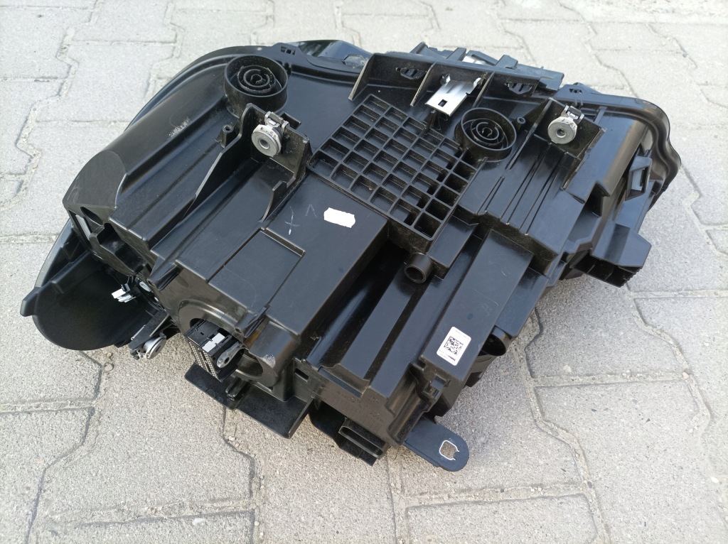 Bmw x1 f48 lci рестайлинг  led фара фара правый Недорого