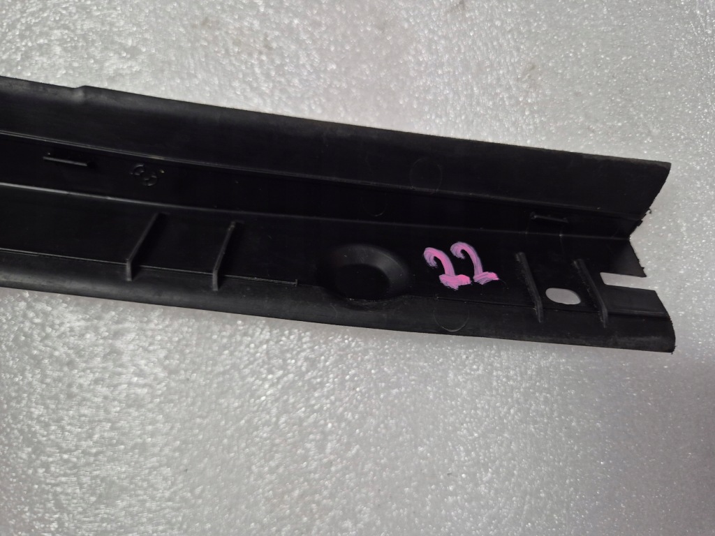 фото №5, Bmw f30 f31 f32 f33 f36 прокладка крыла левая 7264273 защита резиновый элемент oem